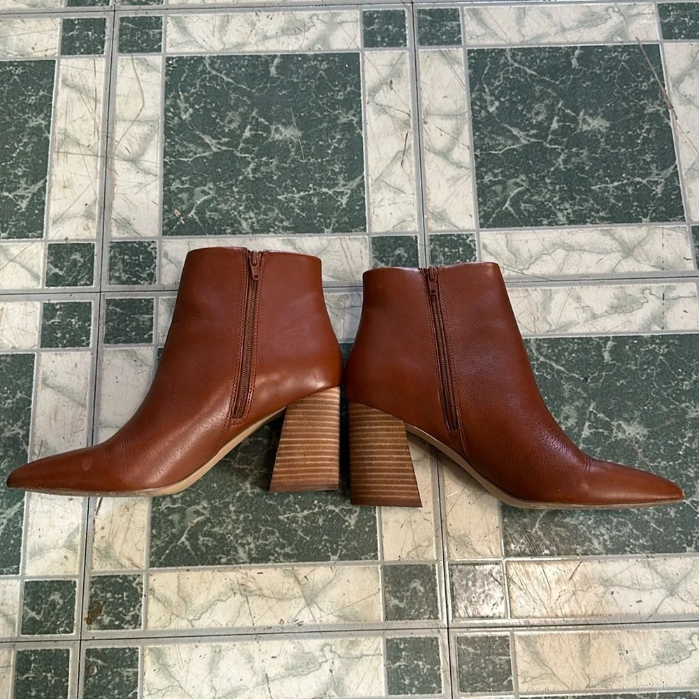 Steve Madden Brown Cashew Upper Leather Block Heel Bootie Size 11